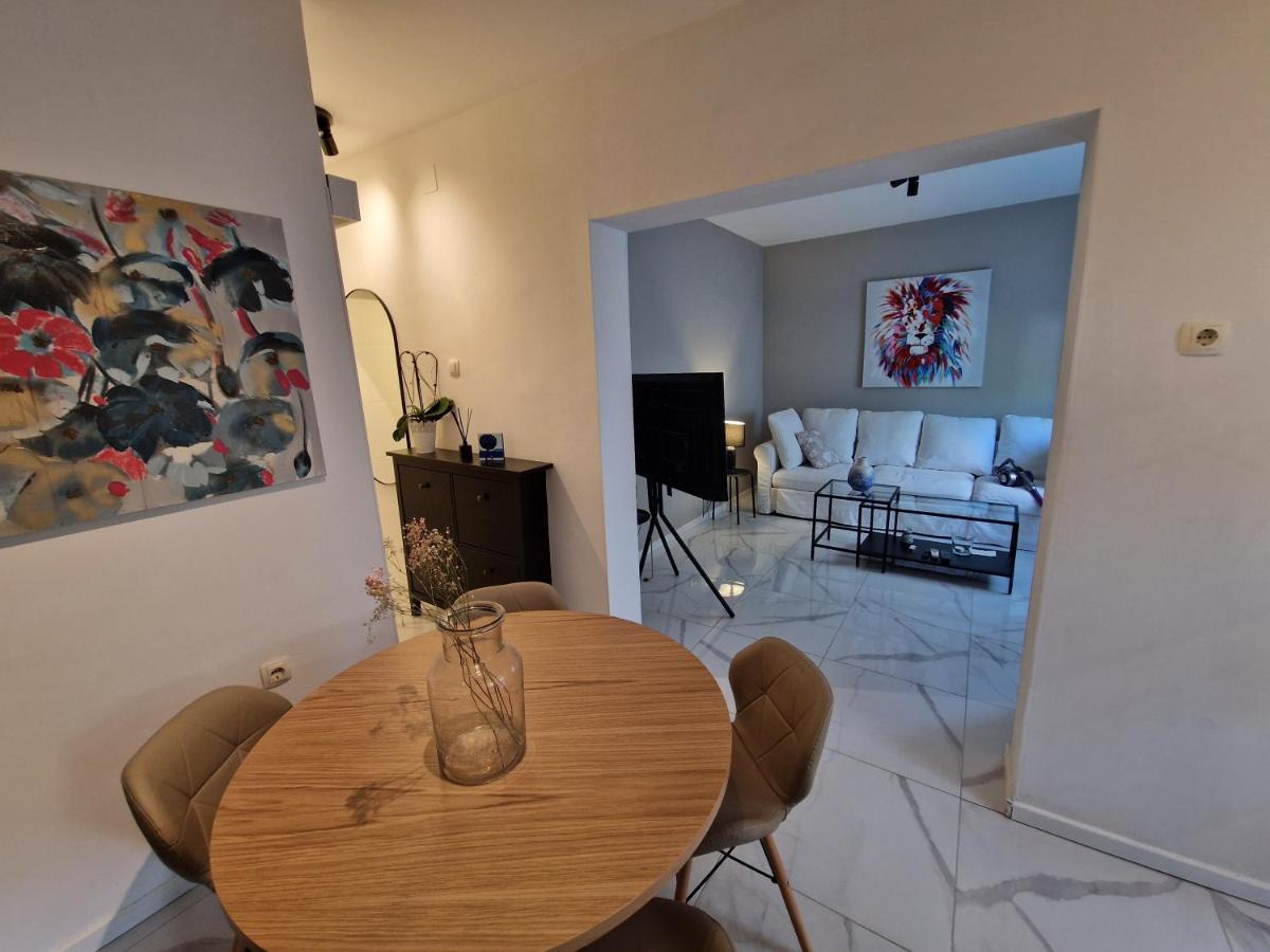 Old Salona Apartment ภายนอก รูปภาพ